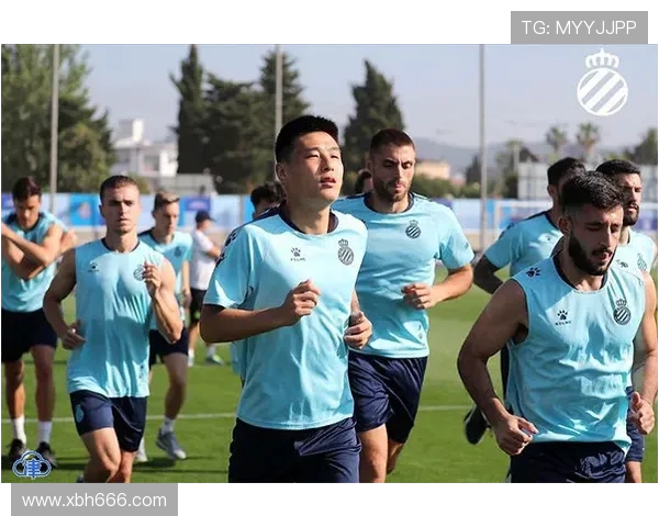 足球运动员的心理训练，如何培养赛场上的冷静心态